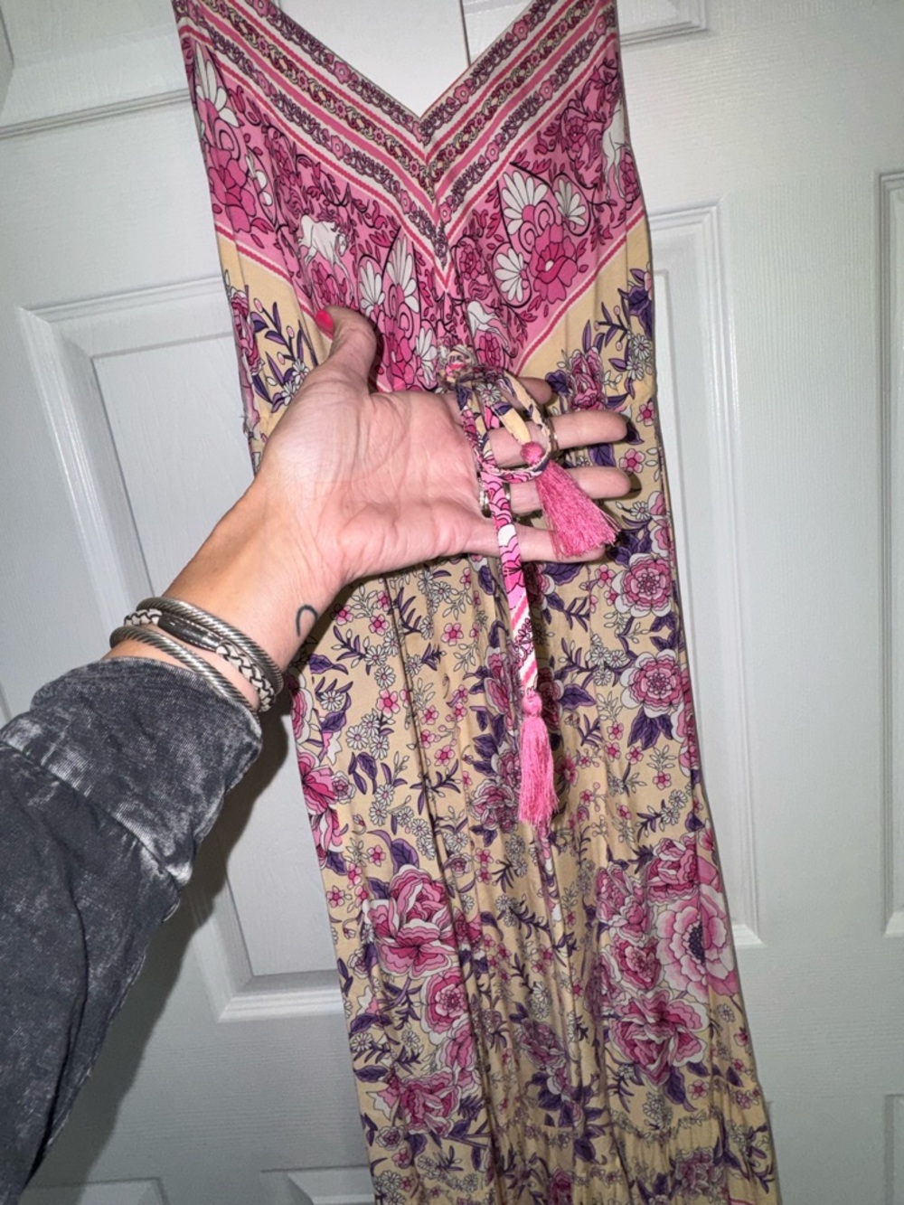 Rusttydustty Floral Boho Maxi Dress Pink Beige V-Neck Tassel Tie Size S - Picture 3 of 9